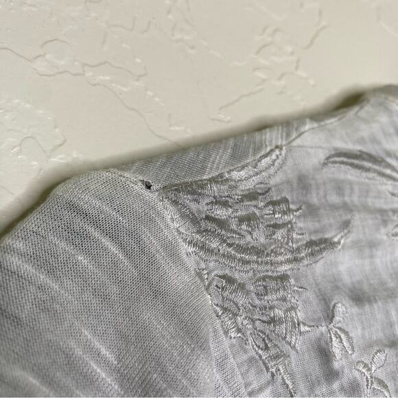Soft Surroundings Gray Embroidered Cotton Blend 3/4 Sleeve Tunic Top Small - Picture 4 of 13